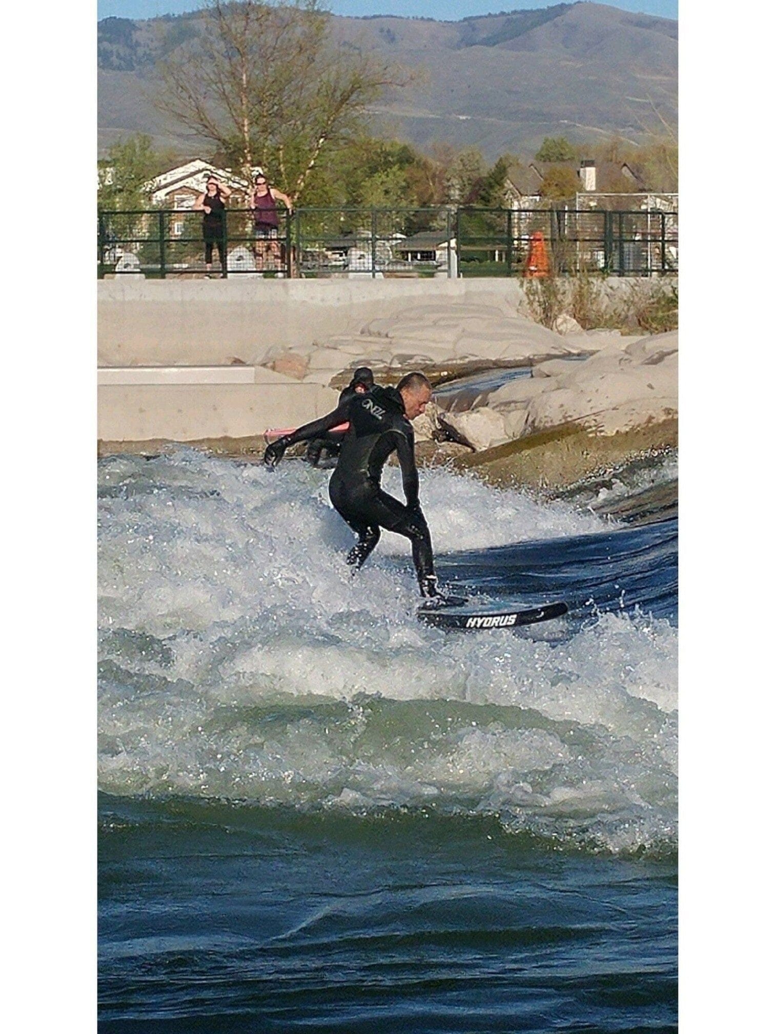 Hyper iSURF Surfboard (5'8 x 24) Surf Hydrus Board Tech