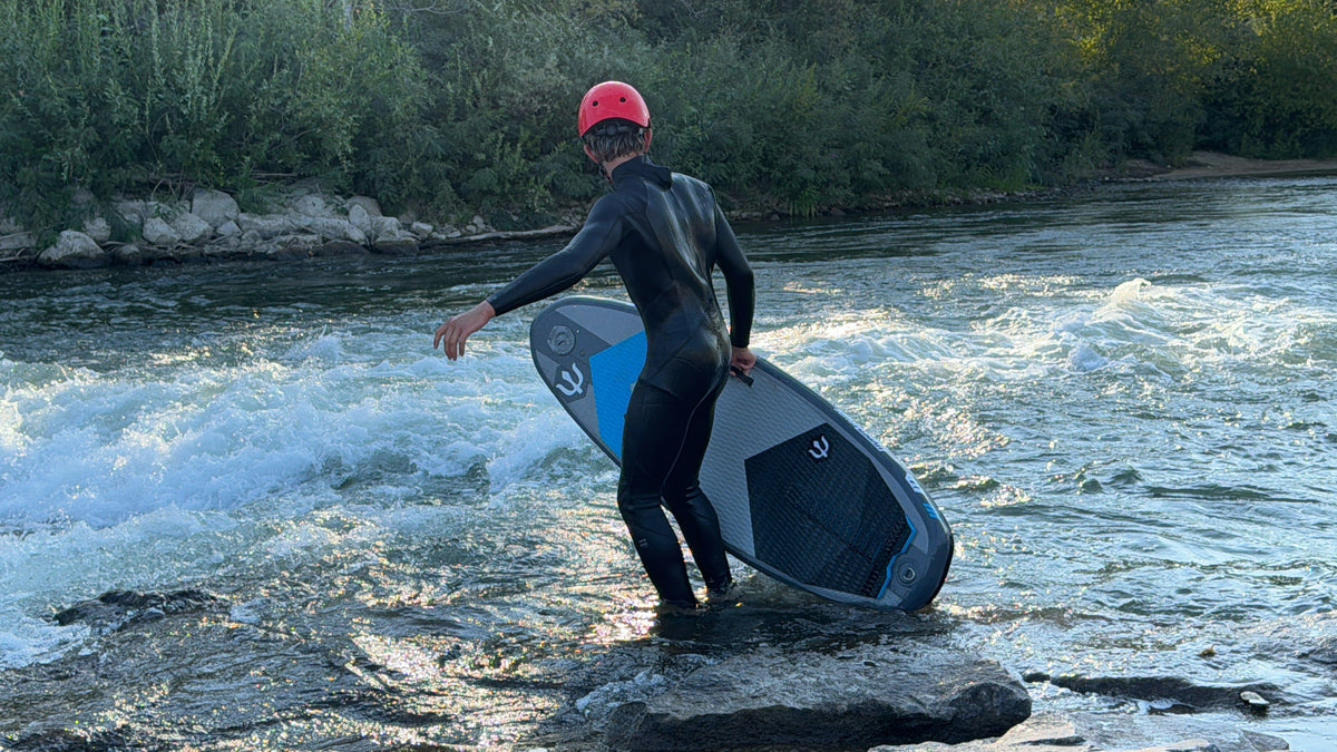 Hyper iSURF Surfboard (5'8 x 24) Surf Hydrus Board Tech
